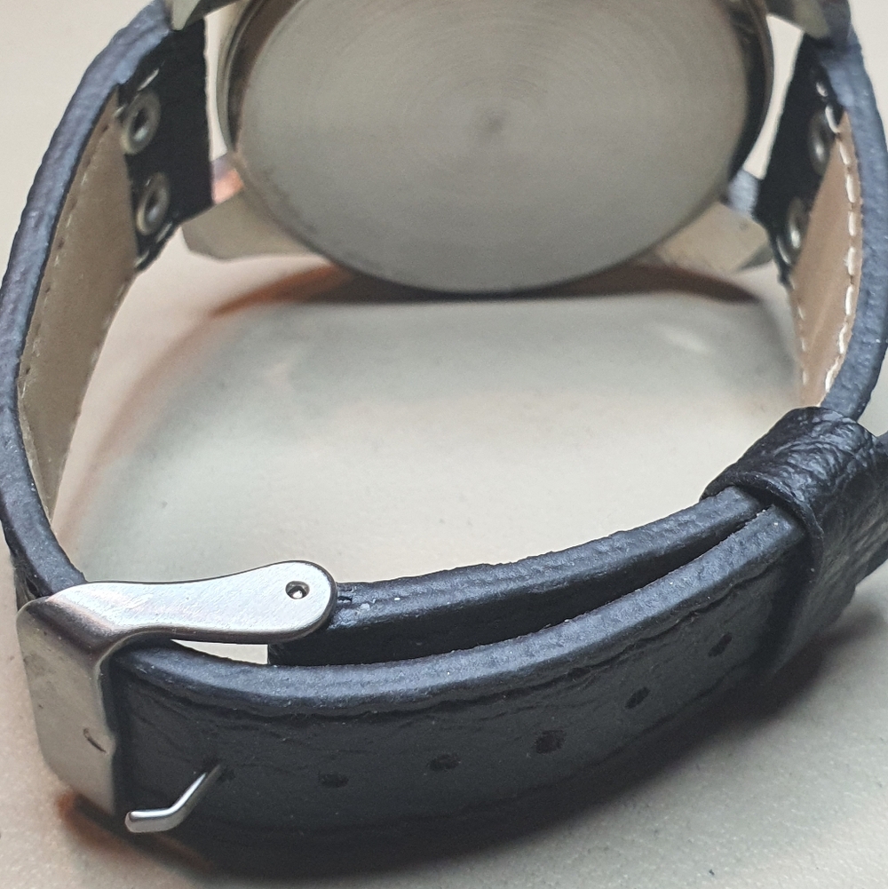 10/$20 Impulse Watches Silver/Black Leather Diver Style Men's Watch - Picture 4 of 5